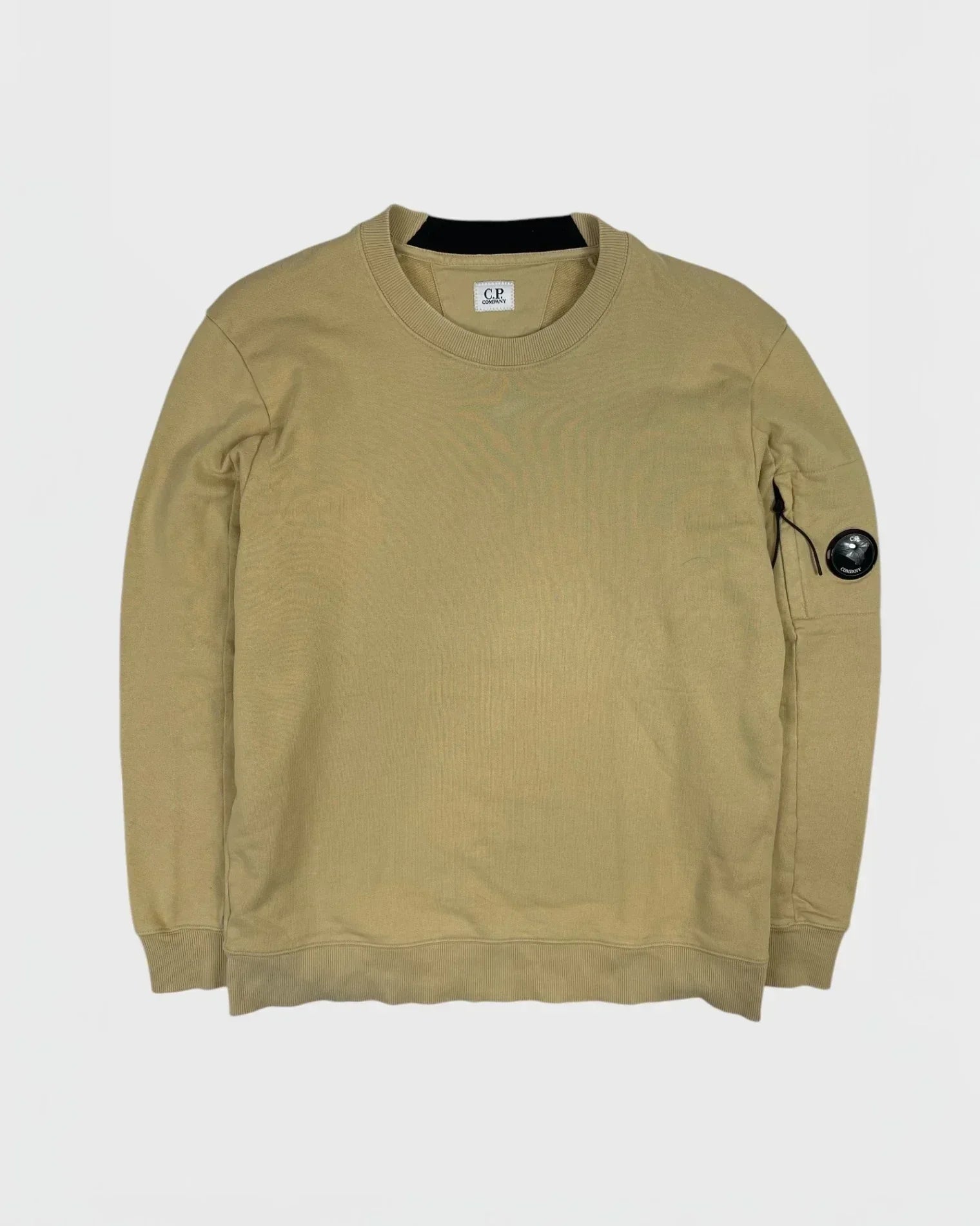 C.P. Company pull